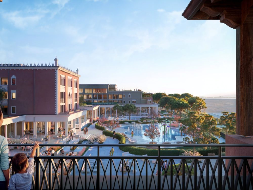 Ansicht-auf-die-Hotelanlage-Cavallino-Bianco-Caorle-Venezia (Large)